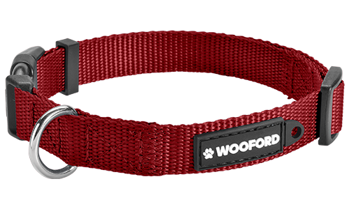 Collare cane regolabile rosso, resistente anello D in metallo argento per medaglietta, nylon leggero e durevole.