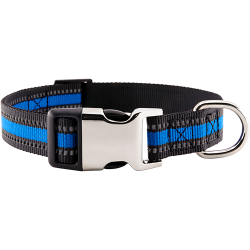 Collare riflettente blu per cane con fibbia metallica regolabile, lunghezza 40-63 cm, con D-ring per attacco guinzaglio.