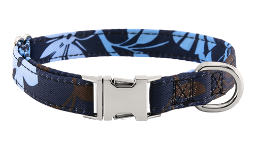 Collare per Cani con Fibbia Collare per cane con motivo floreale blu e fibbia metallica regolabile, lunghezza 27 - 40 cm, con D-ring per attacco.