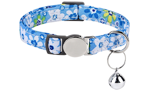 Collare per gatto con motivo floreale blu e fibbia metallica, regolabile e leggero per il comfort, con campanella argentata.