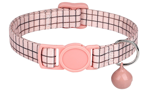 Collare per gatto con motivo a quadri rosa, regolabile e leggero, con fibbia e campanella rosa abbinati.